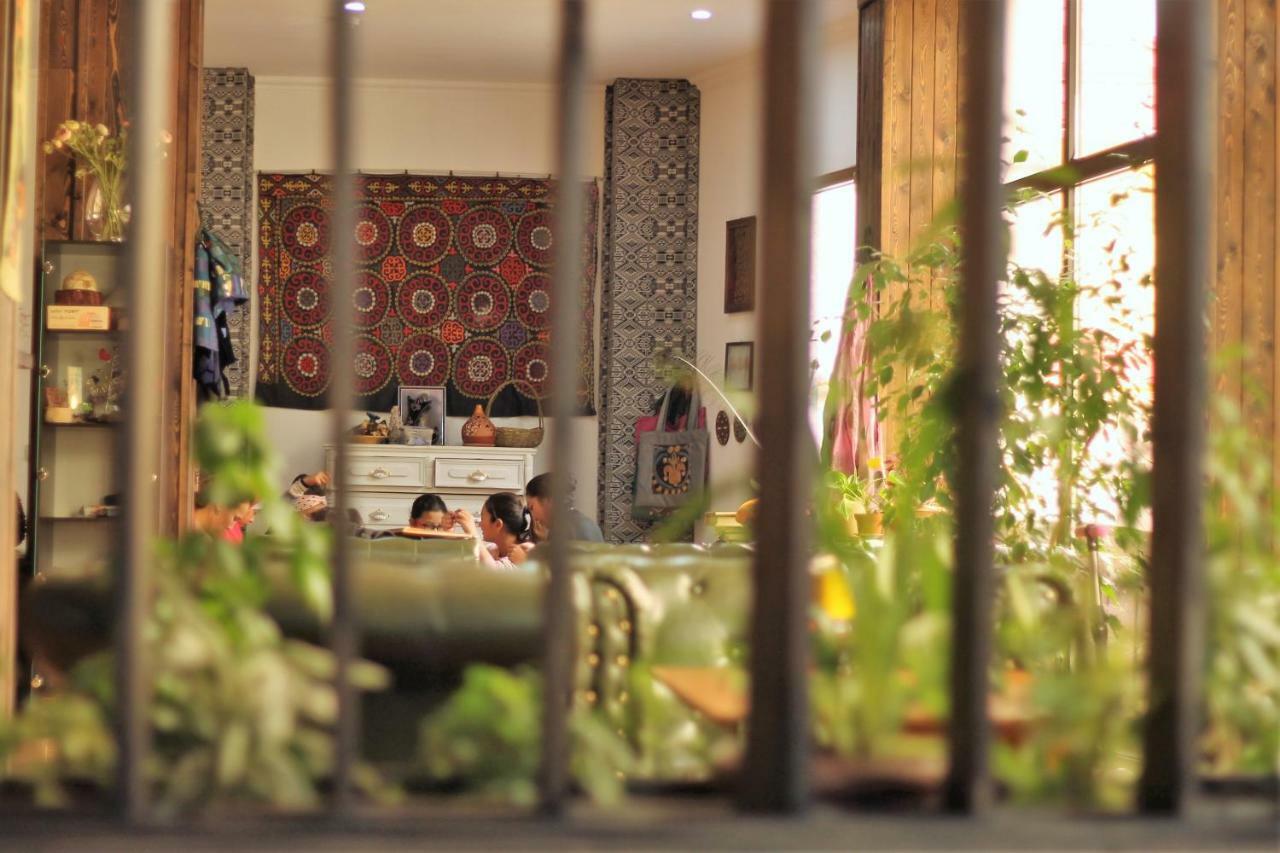 Olive Hotel Bisjkek Buitenkant foto